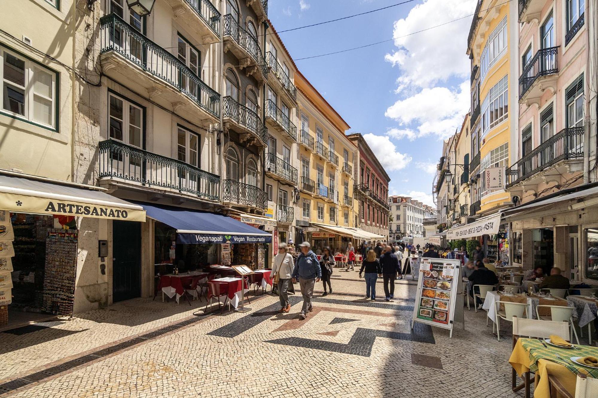 Whome Lisbon's Heartbeat Your Premier Address For Explorers Feriehus